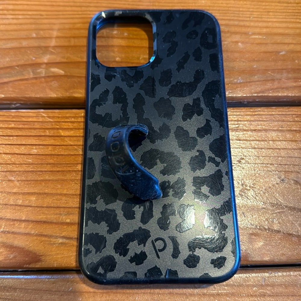 Loopy phone case